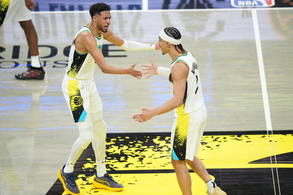 她在体能训 她在体能训